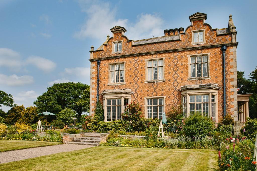 Willington Hall Hotel Tarporley Exterior photo