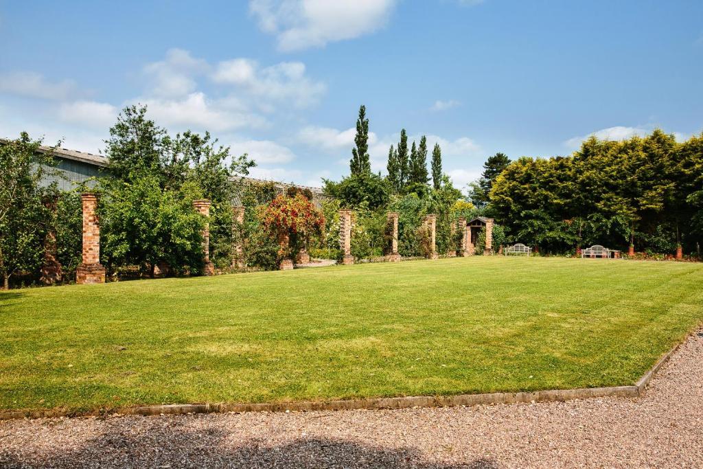 Willington Hall Hotel Tarporley Exterior photo