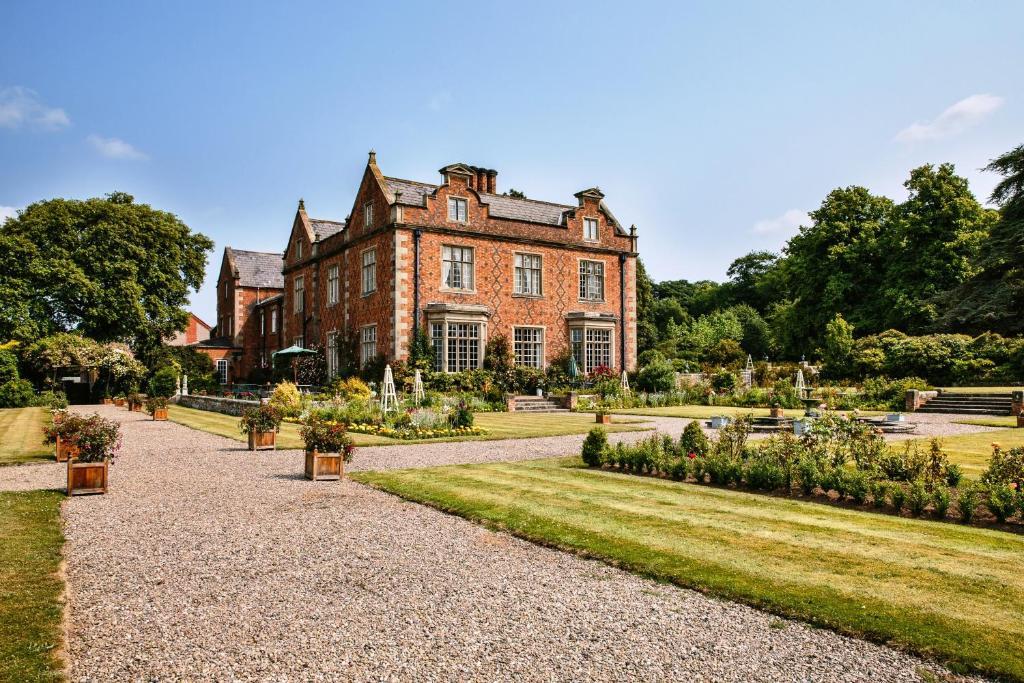 Willington Hall Hotel Tarporley Exterior photo