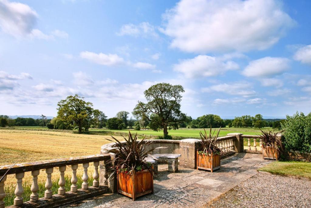 Willington Hall Hotel Tarporley Exterior photo