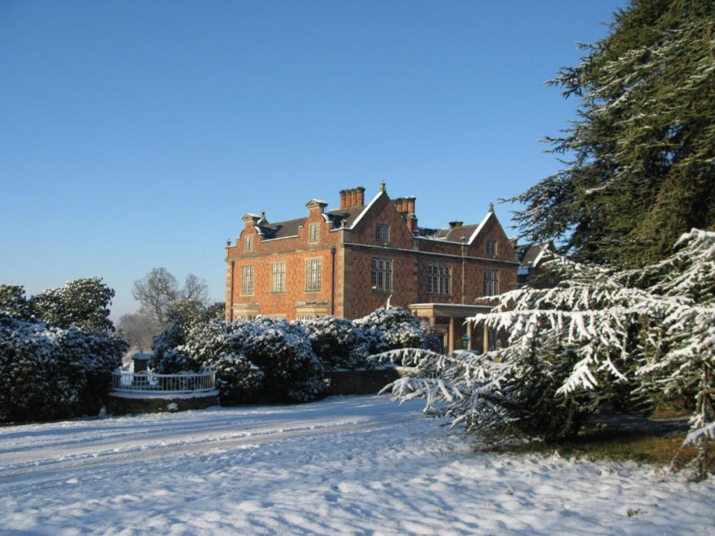 Willington Hall Hotel Tarporley Exterior photo