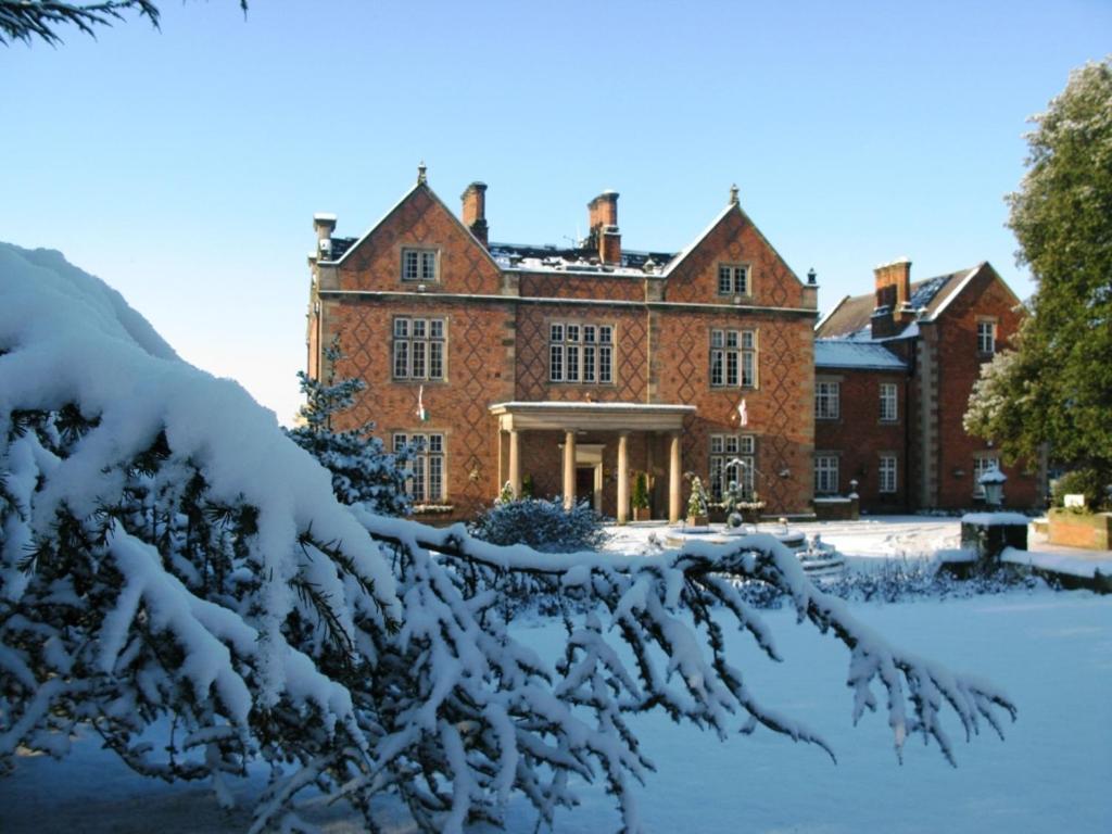 Willington Hall Hotel Tarporley Exterior photo