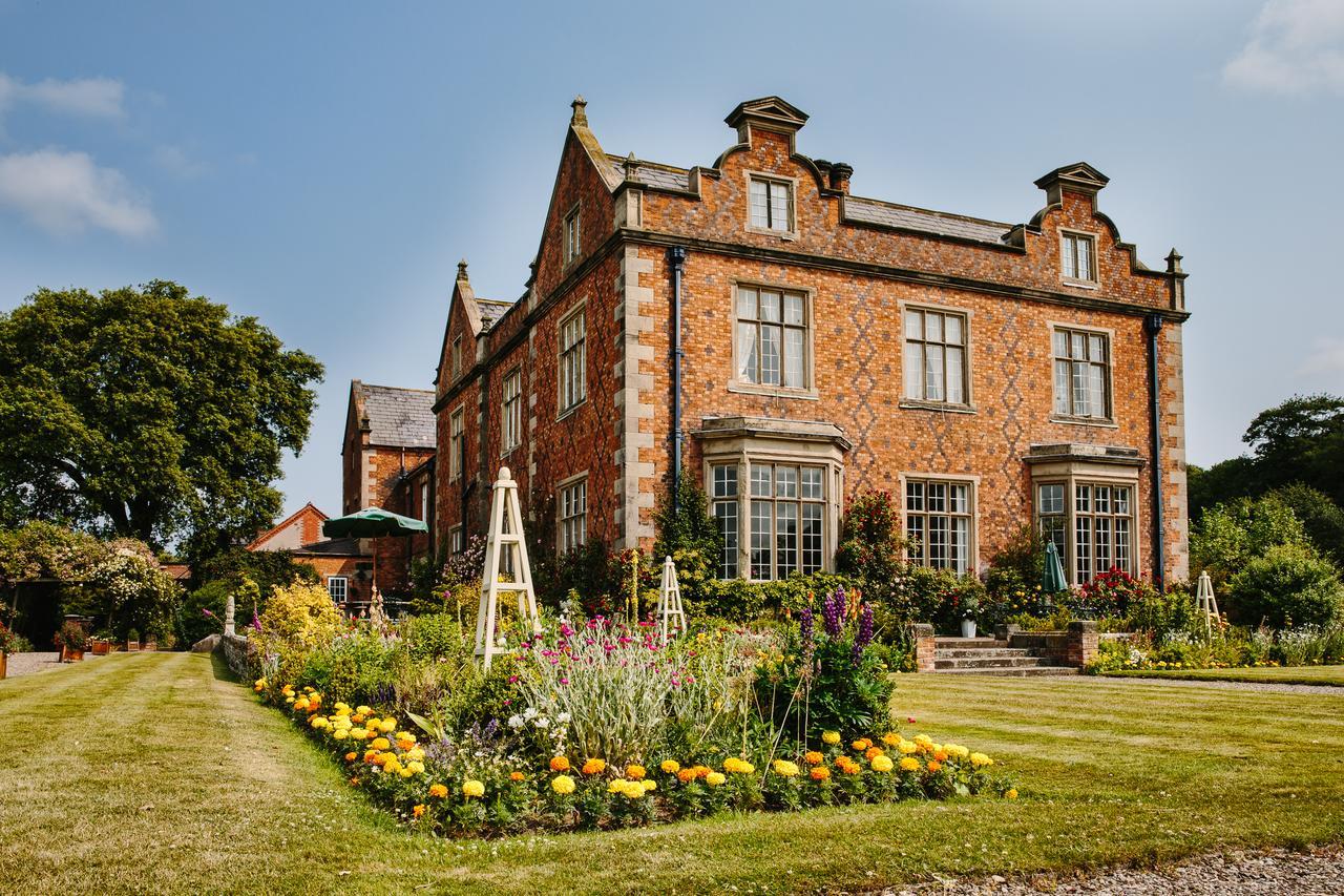 Willington Hall Hotel Tarporley Exterior photo